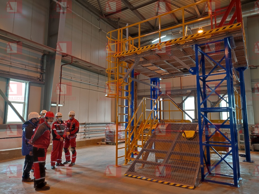 Учебно-тренировочный полигон (комплекс)  Альпинист-03-02-1 (с деревянной опорой).